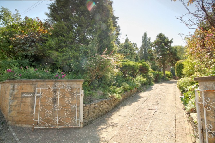 3 Bed Detached Bungalow For Sale