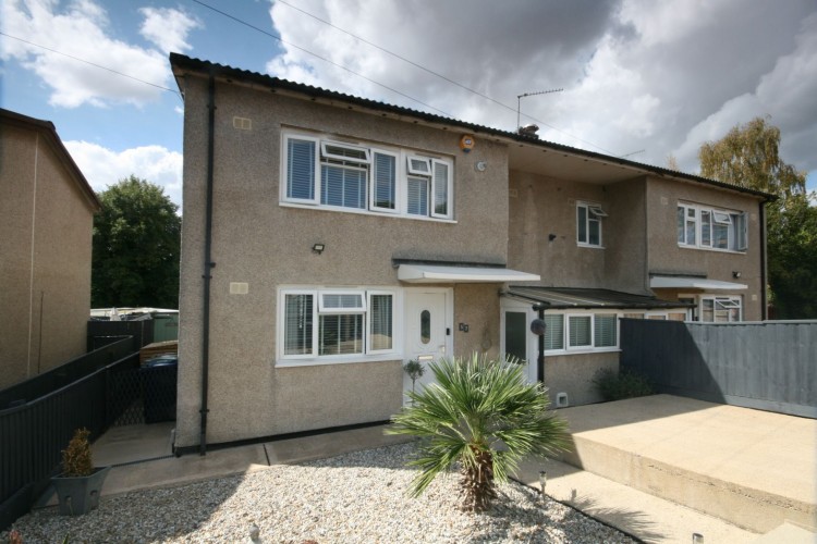 3 Bed Semi-detached House For Sale