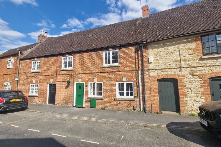 3 Bed Cottage House For Sale