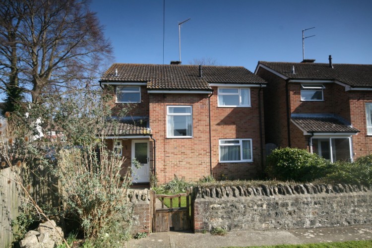 3 Bed Detached House For Sale