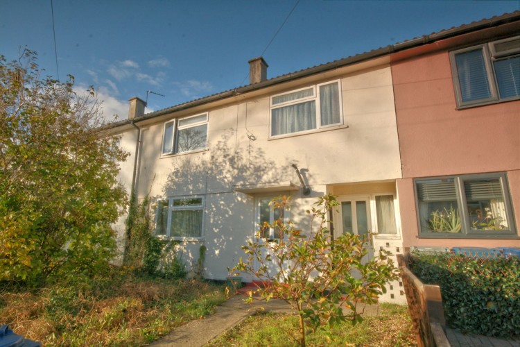 4 Bed Mid Terraced House For Sale