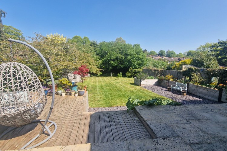 5 Bed Detached House For Sale