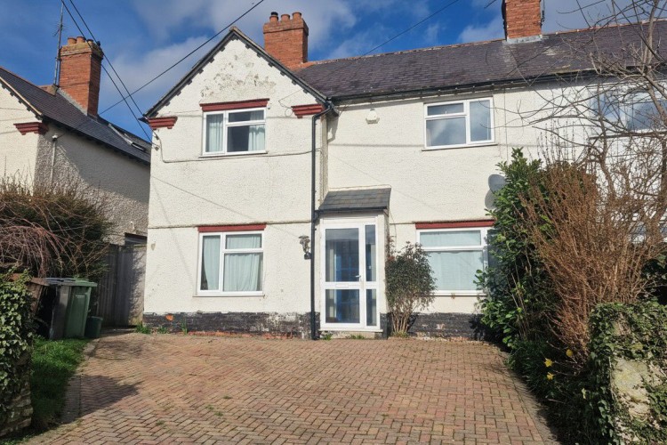4 Bed Semi-detached House For Sale