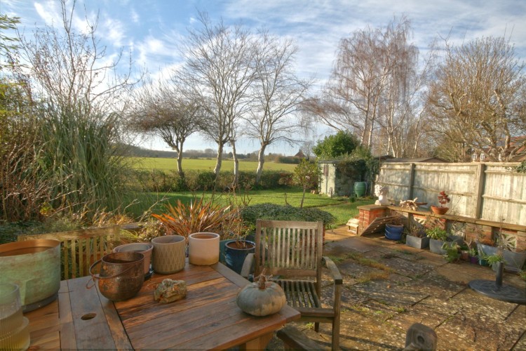 4 Bed Semi-detached House For Sale