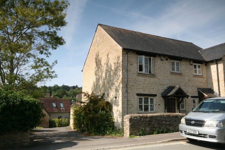 2 Bed End Terraced House For Sale