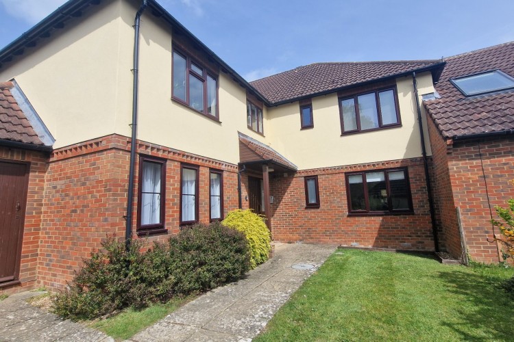 1 Bed Ground Floor Flat/apartment For Sale