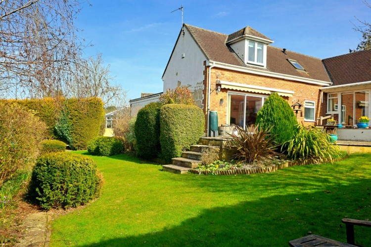 3 Bed Detached House For Sale