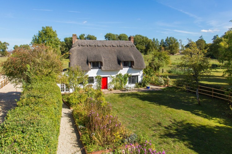 4 Bed Cottage House For Sale