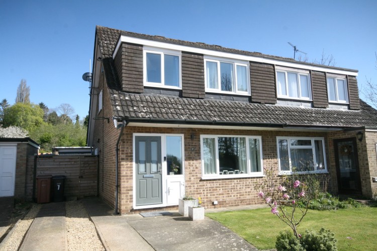 3 Bed Semi-detached House For Sale