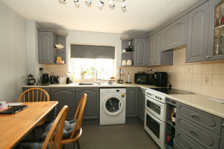 2 Bed Flat Flat/apartment For Sale