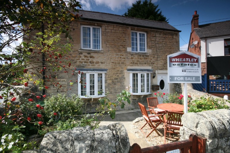 5 Bed Cottage House For Sale
