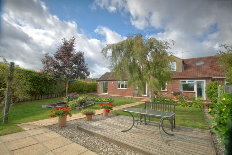 4 Bed Semi-detached House For Sale