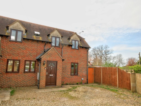 2 Bed Semi-detached House For Sale - Photograph 1