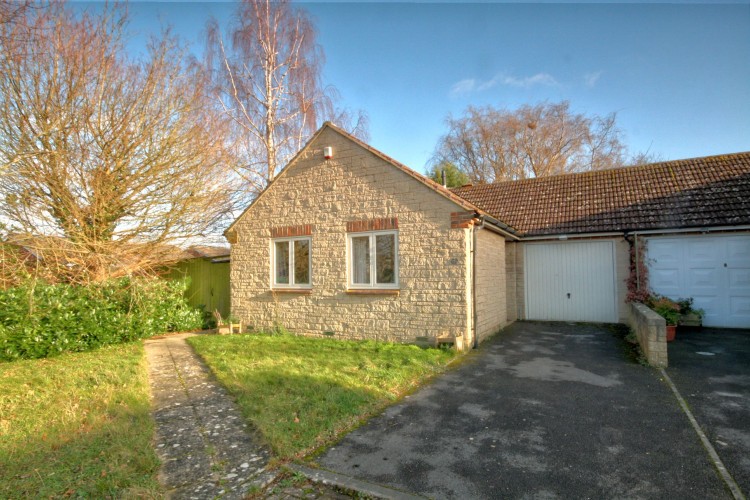 2 Bed Link Detached Bungalow For Sale