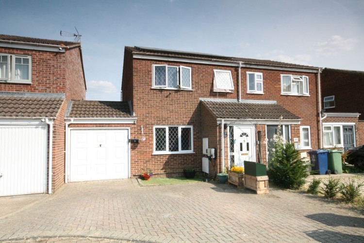 3 Bed Semi-detached House For Sale