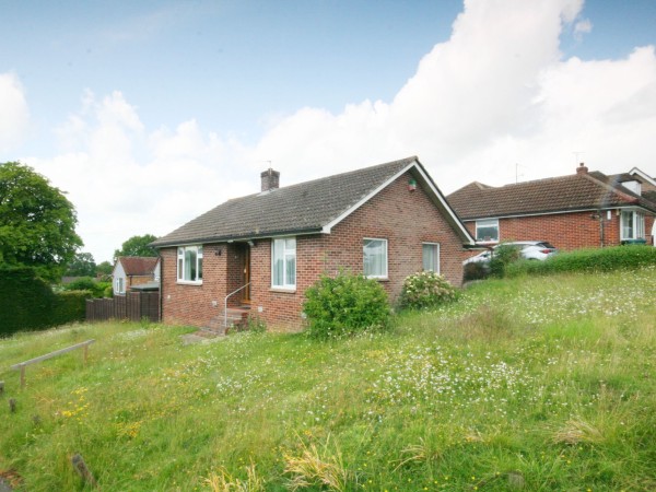 3 Bed Detached Bungalow For Sale - Photograph 1